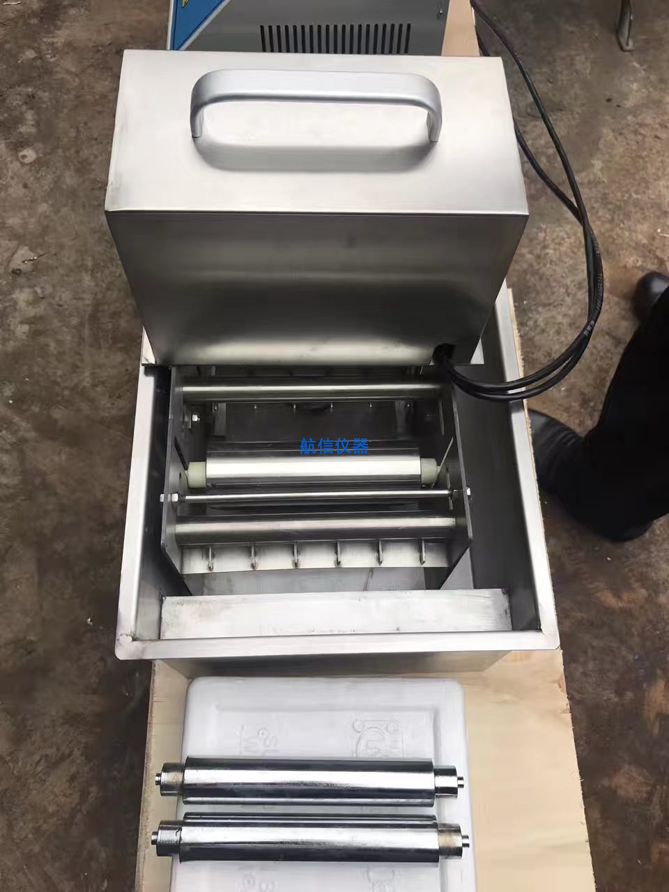 ZSY-1電動(dòng)數(shù)顯低溫柔度試驗(yàn)儀(圖1) 防水卷材低溫柔度儀